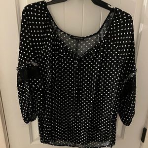 Black/white, lacy and polka dotted! What more could You want in a top!